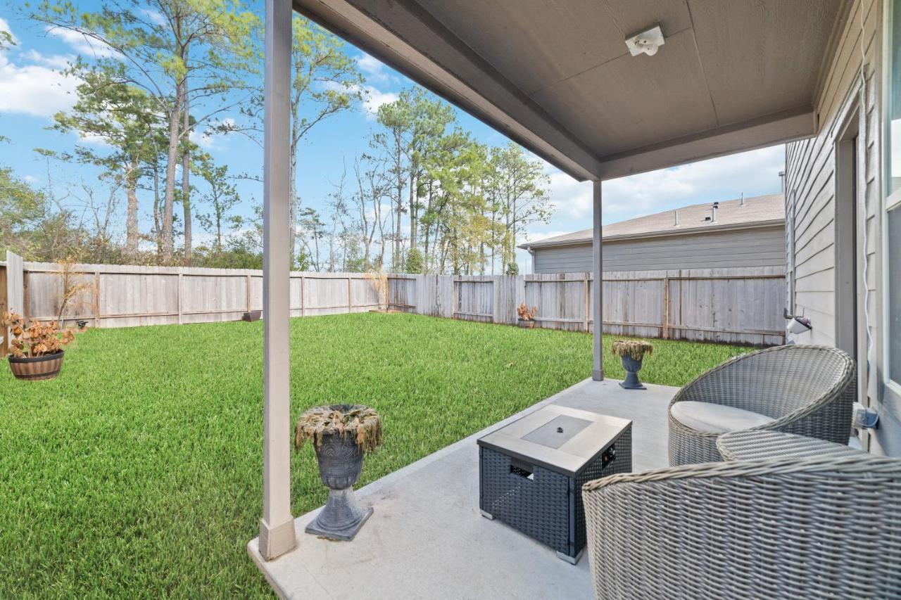 N-E-G House - Near David Wayne Hooks Airport Villa Houston Exteriör bild